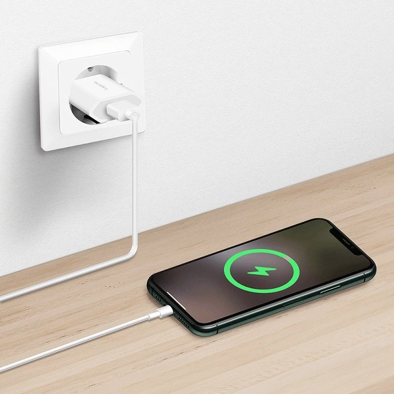 USB-A kontaktligzdas adapteris, 5W, 5V/1A, 1xUSB-A balts
