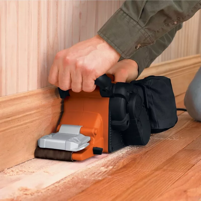 Black & Decker KA88 portatīvā lentas slīpmašīna Oranža