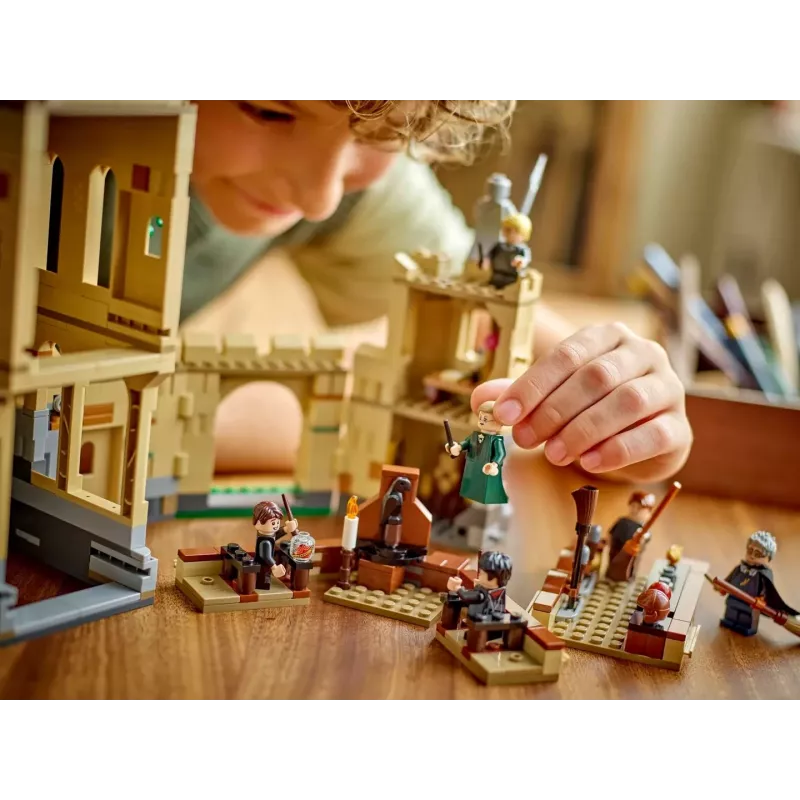 LEGO HARRY POTTER 76447 Cūkkalna pils: Lidošanas nodarbības