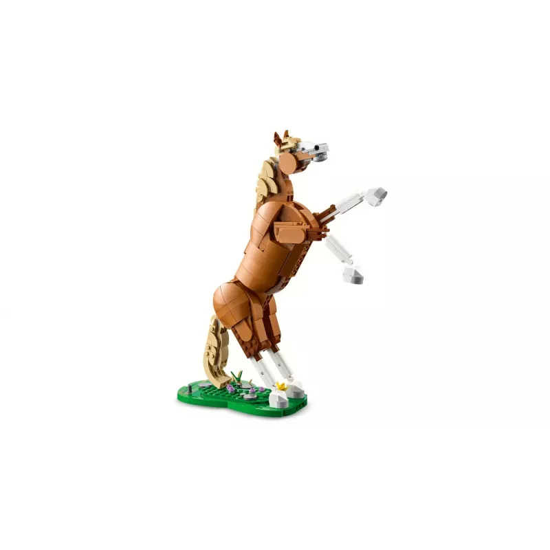 Konstrukciju rotaļlieta LEGO Creator 3-in-1 Magnificent Steed 31166 — 685 gabali, vecums 9+, modeļa izmērs 80×240×230 mm