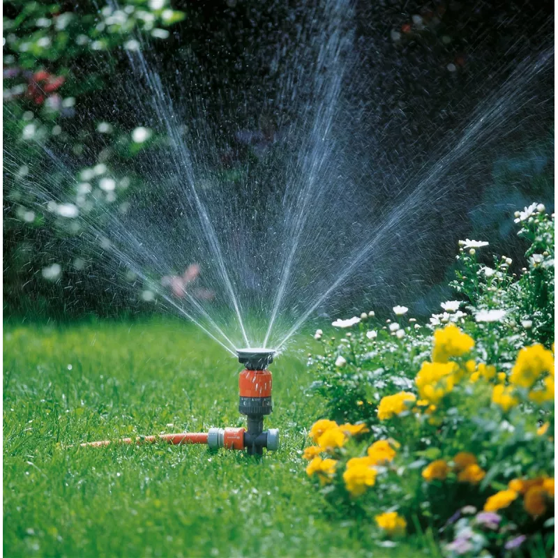 Gardena Comfort apļveida smidzinātājs Vario uz statīva