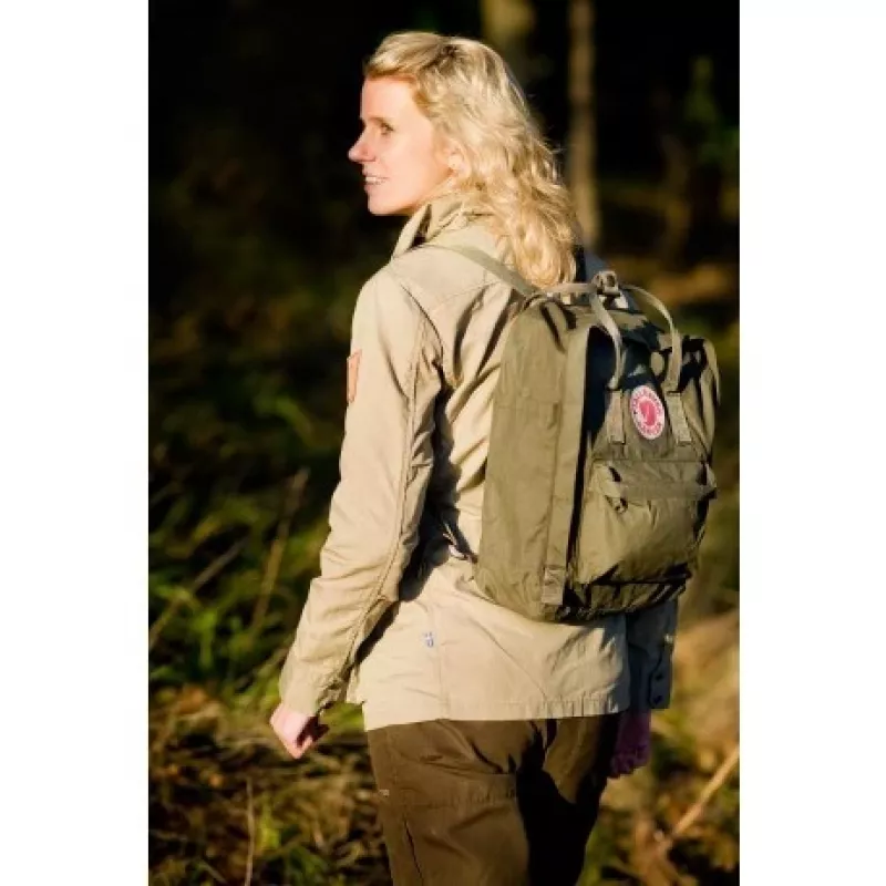 Fjällräven Kånken mugursoma Graphite Vinylon rāvējslēdzēja aizdare