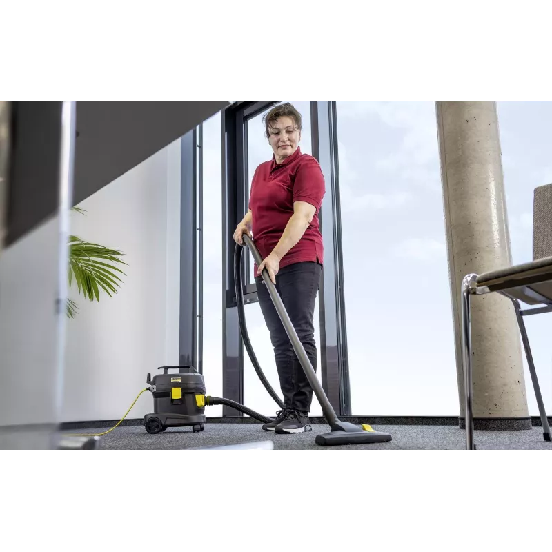 Putekļsūcējs | KARCHER | Ieejas jauda 850 W | Putekļu ietilpība 11 L | Mucu putekļsūcējs | Tīrīšanas veids Sausā | Putekļu tvertne Putekļu maiss | Krāsa Melna | 1.527-222.0