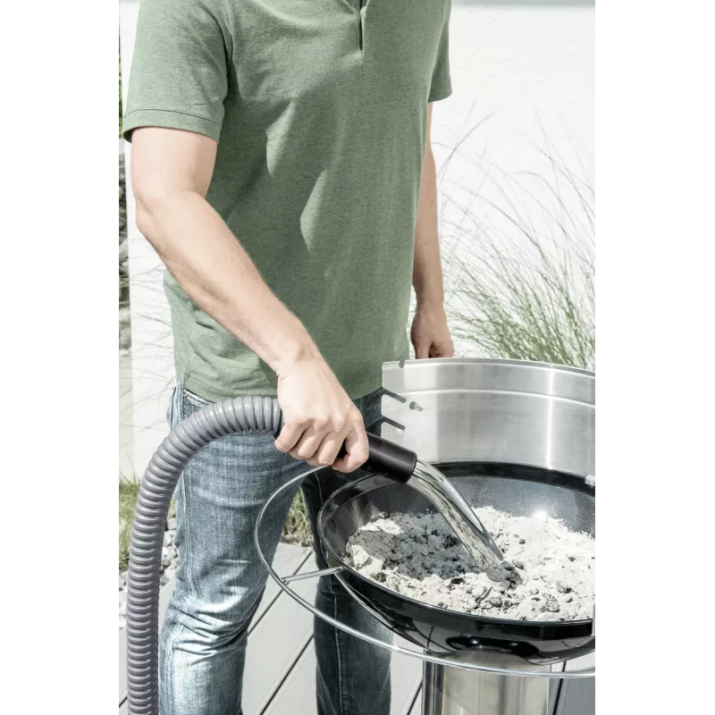 Sausais putekļsūcējs Karcher AD 4 Premium — 17 L, 600 W, bez maisa, metāla šļūtene, hromēta caurule