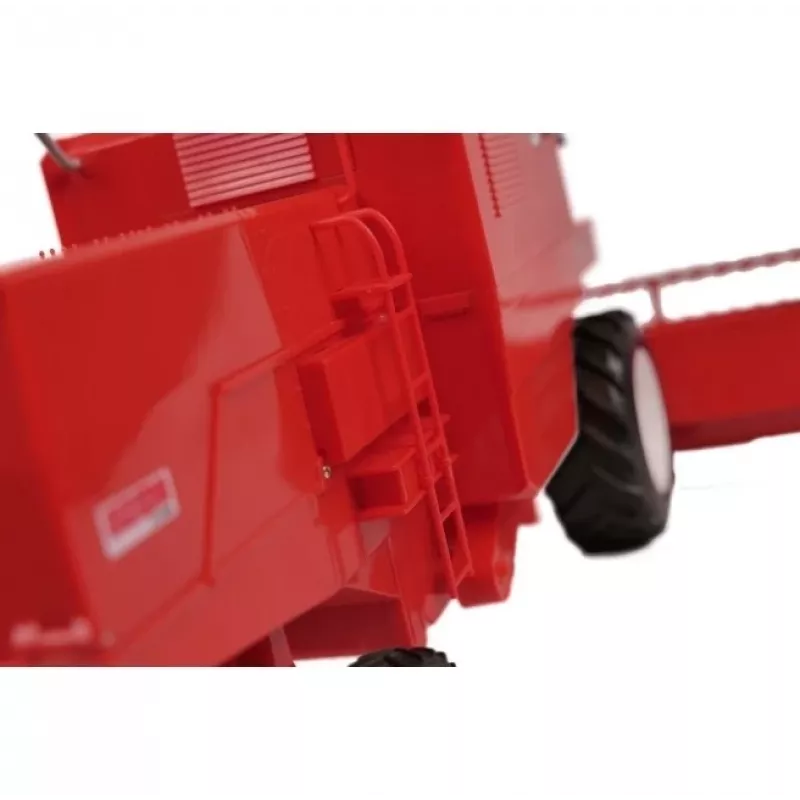 Radio vadāms kombaina modelis ATA DO-E699 mērogā 1:16, Bison R/C