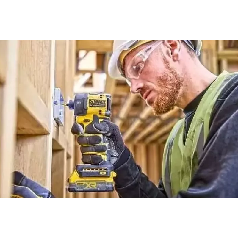 Skrūvgriezis DeWalt DCF870N-XJ, bezvada 18 V Li-Ion, 56 N·m griezes moments, 1/4 collu patrona, pistoles rokturis