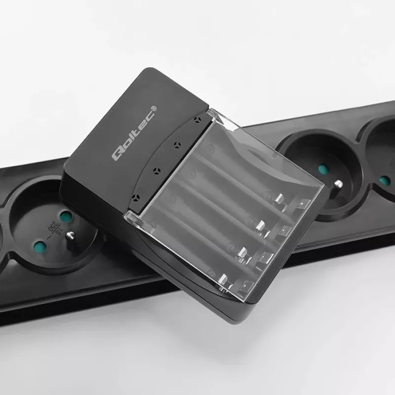 Akumulatoru lādētājs QOLTEC 50653 Ni‑MH AAA (R03) un AA (R6) uzlādējamām baterijām, ieeja 220–240 V, izeja 1,2 V
