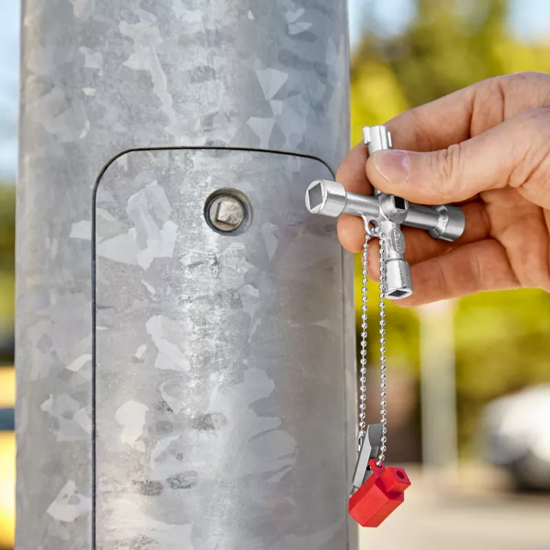 Komunālā/vadības skapja atslēga Knipex 00 11 03