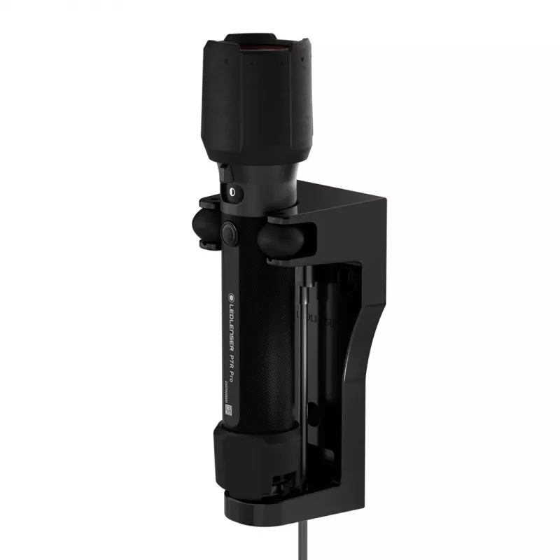Ledlenser P7R Pro melns rokas lukturis LED