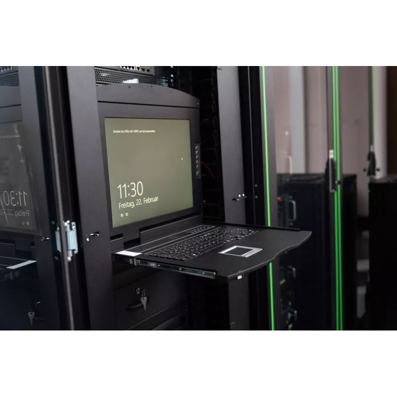 KVM konsole Digitus 19 collu LCD 8 portu VGA US tastatūra