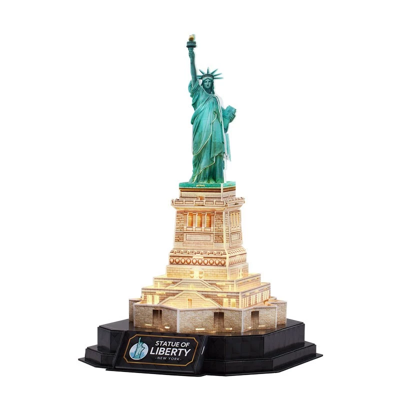 3D Puzzle CubicFun 306-L536H LED Statue of Liberty Night Edition — modeļu komplekts ar LED apgaismojumu