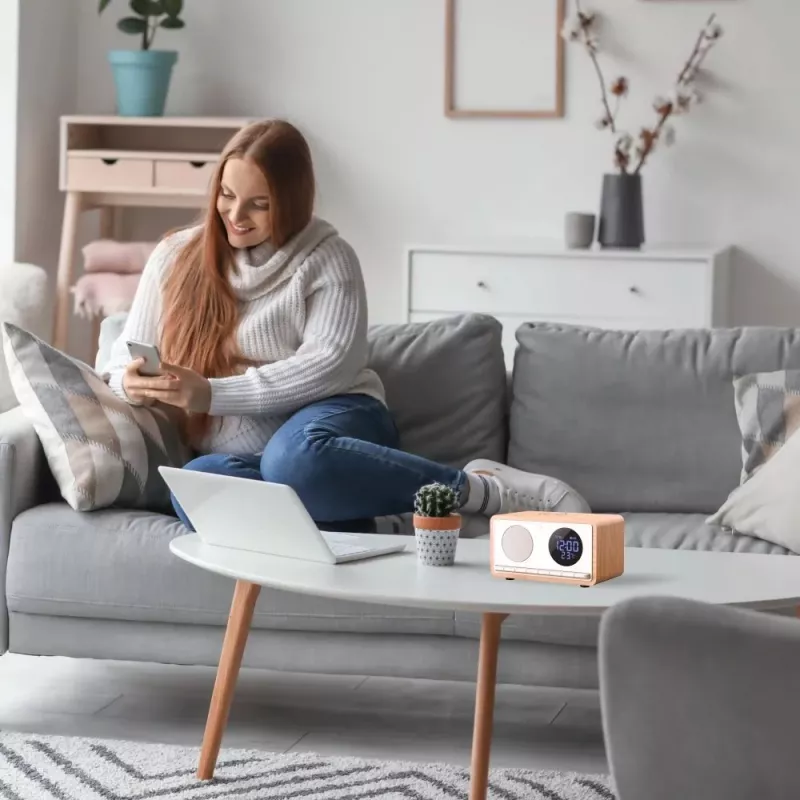 MANTA RDI912W Rimini pulksteņa radio, Bluetooth un bezvadu uzlāde, balts
