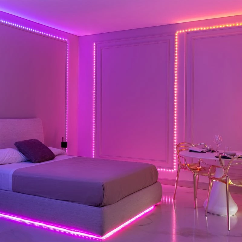 LED vītne Twinkly TWD200STP-TEU daudzkrāsains iekštelpu sloksne, 5 cm atstatums, IP20, caurspīdīgs kabelis