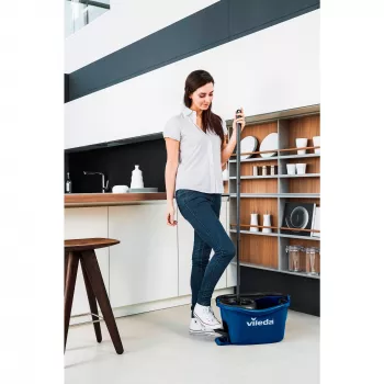 Grīdas mops VILEDA TurEasyWring & Clean Box 167756 ar spaini un izspiedēju