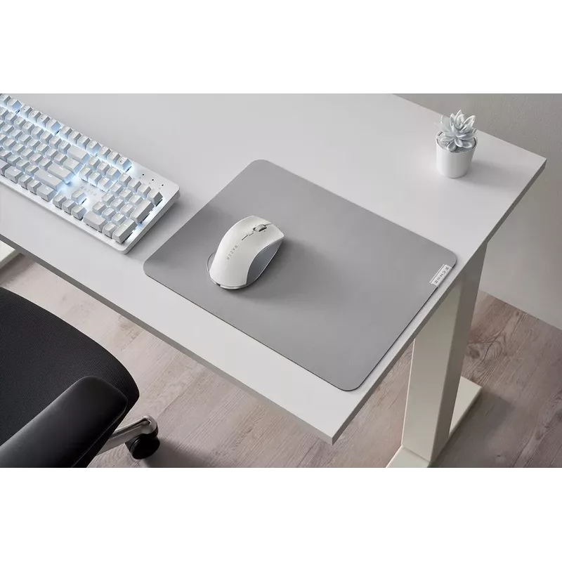 Razer PRO GLIDE spēļu peles paliktnis pelēks (RZ02-03331500-R3M1)