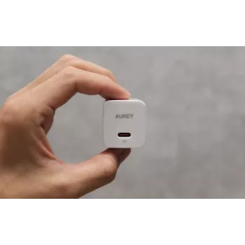 Mini sienas lādētājs PA-Y20S Balts 1xUSB-C 20W PD Power Delivery