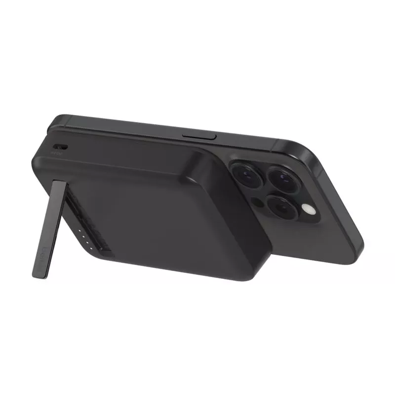 Belkin BoostCharge Pro bezvadu lādētājs Melns