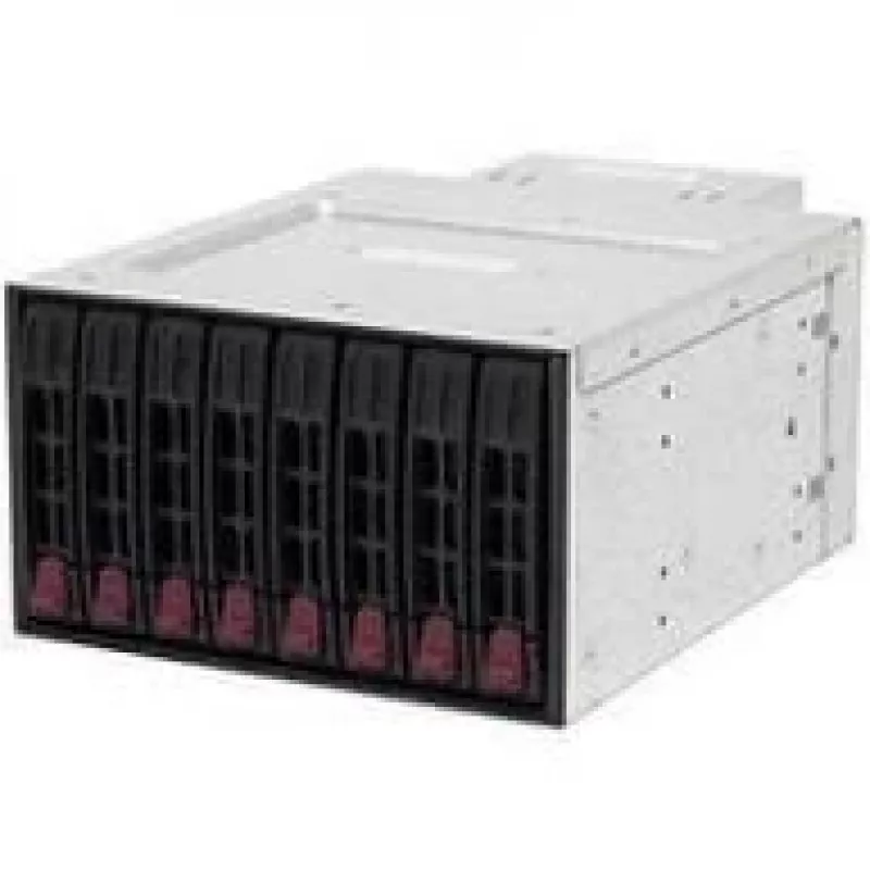 Fujitsu jauninājums uz 8x SFF nesēja paneli