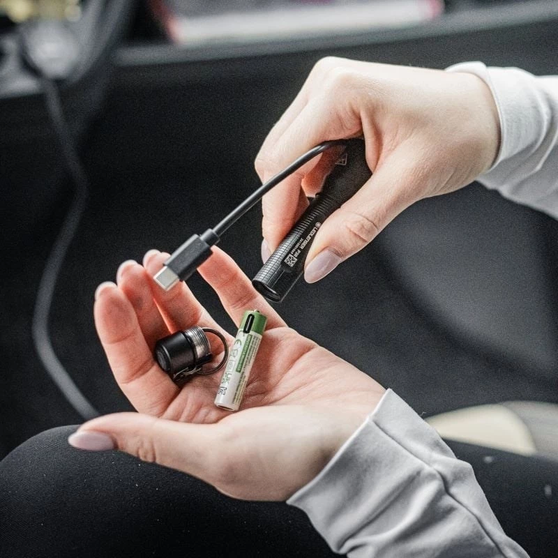Lukturītis Ledlenser P3R Melns — uzlādējams kompakts LED atslēgu piekariņa lukturītis