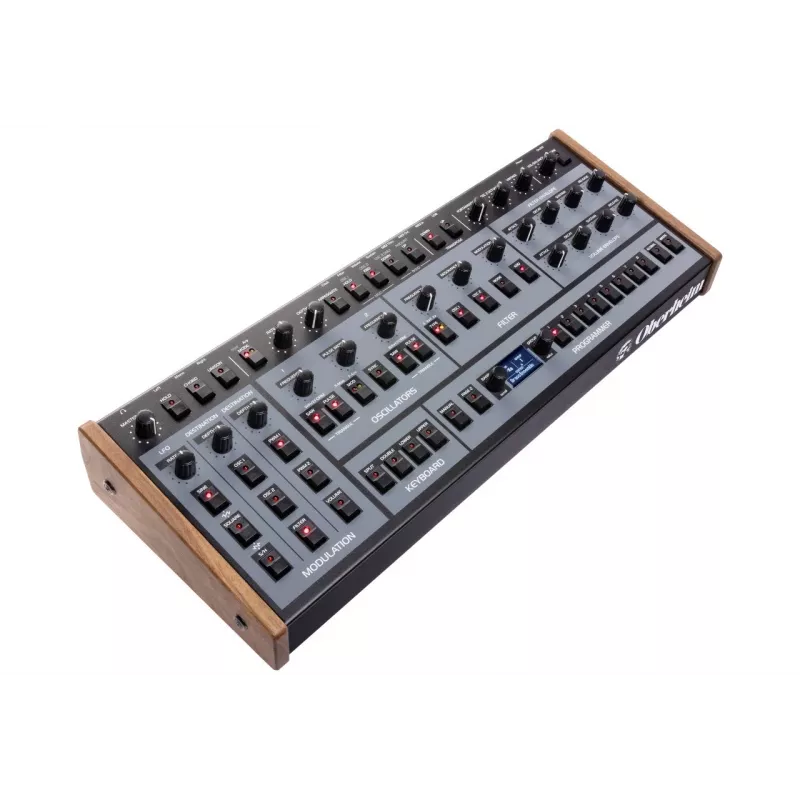 Oberheim OB-X8 galda polifonisks analogais sintezators