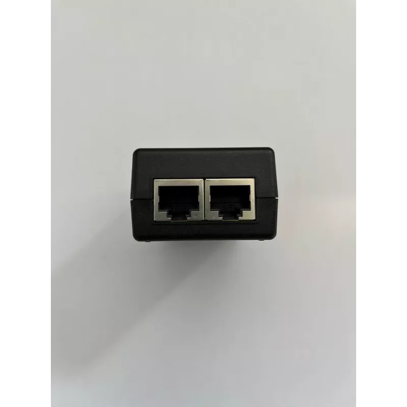 PoE adapter Cambium Networks N000900L001D — Gigabit Ethernet, 30 V PoE, 15 W izeja, 90–264 V maiņstrāvas ieeja