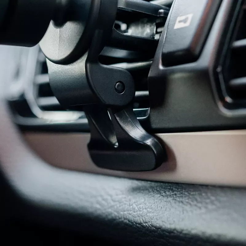 Bezvadu auto lādētājs Tellur TLL151431 MagSafe saderīgs 15W melns viedtālruņiem
