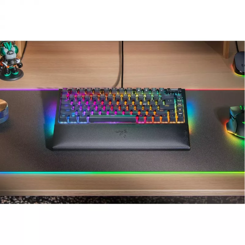 Klaviatūra Razer MelnsWidow V4 spēļu USB QWERTY US English melna