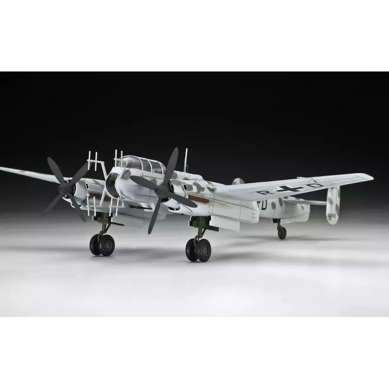 Plastmasas modeļa komplekts REVELL Arado AR-240 mērogā 1:72 — lidmašīnas montāžas modelis