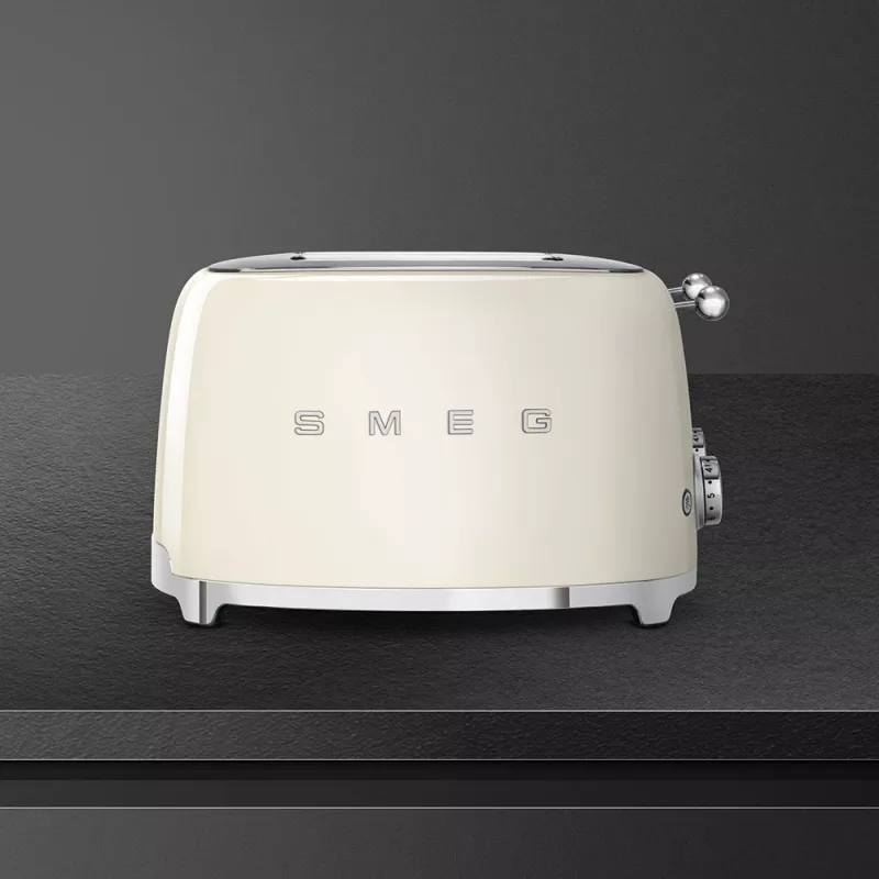 Smeg TSF03CREU krēmkrāsas tosteris
