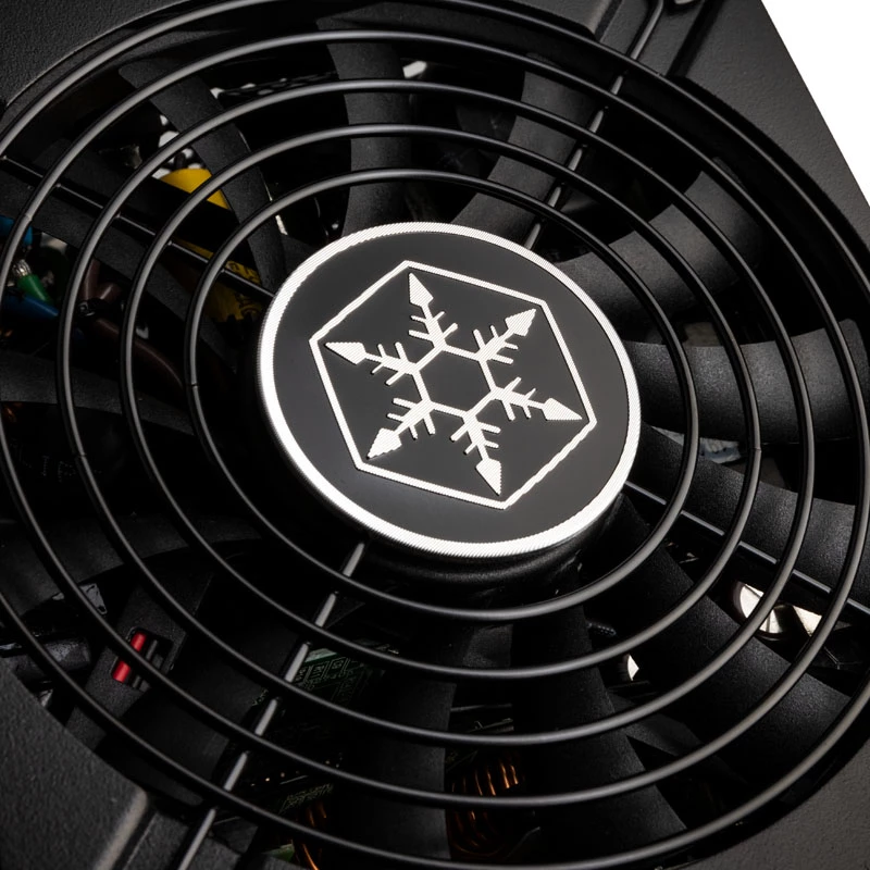 SilverStone SFX Series SX700-LPT - V1.1 - Barošanas bloks (iekšējais) - ATX12V 2.4/ EPS12V / SFX-L - 80 PLUS Platinum - AC 120/230 V - 700 Watt - aktīvs PFC - Melns
