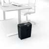 Papīra smalcinātājs REXEL Secure X8 — šķērsgriezuma P-4, 4x40 mm, 8 lapu ietilpība, 14 l tvertne, melns