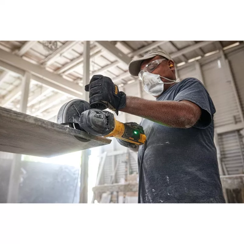 DeWALT DWE4347-QS leņķa slīpmašīna 12,5 cm 10500 RPM 2,3 kg