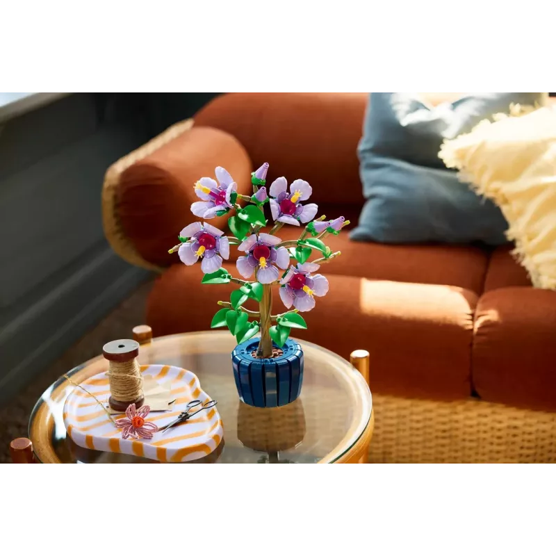 LEGO botāniskais komplekts Hibiscus Flower 10372 – 660 detaļas, vitrīnas modelis, 250×360×130 mm