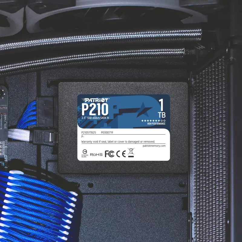2,5 collu SATA III SSD PATRIOT P210 1 TB — 500 MB/s lasīšana, 400 MB/s rakstīšana, 7 mm augstums