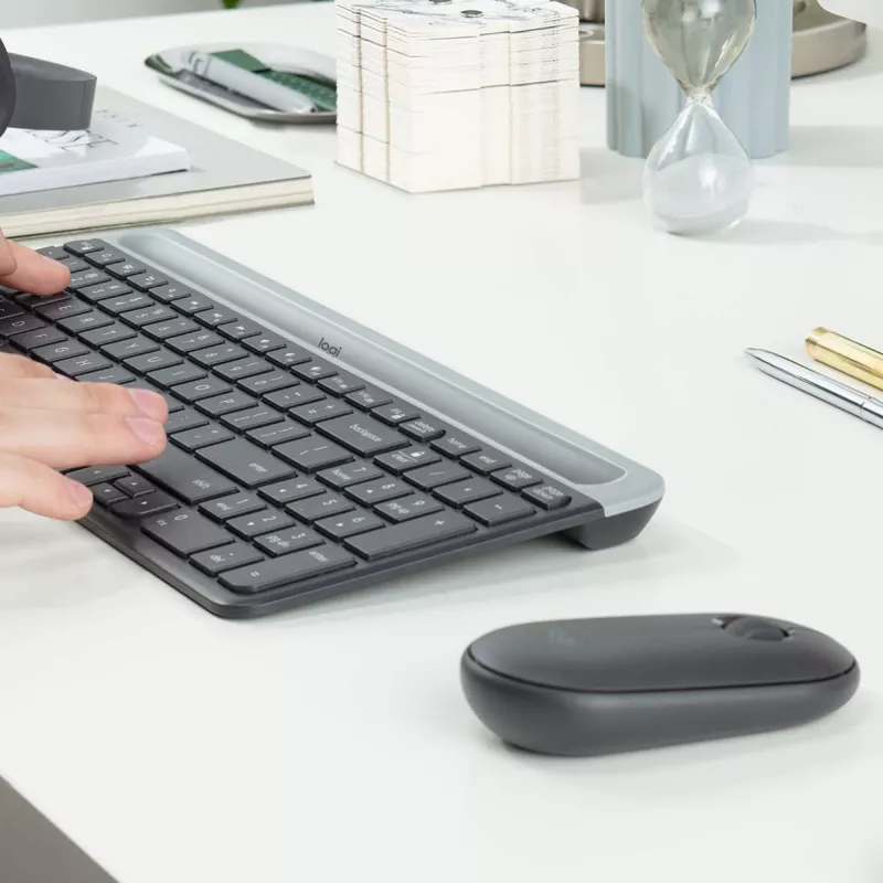 Tastatūras un peles komplekts Logitech MK470 plāns Combo