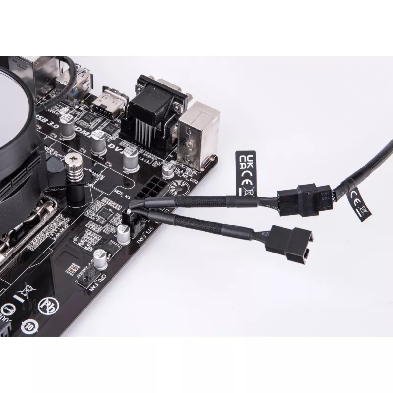 PWM ventilatora Y-kabelis THERMALTAKE Tt Mod AC-060-CO1OTN-F1 4-pin, 3 gab.