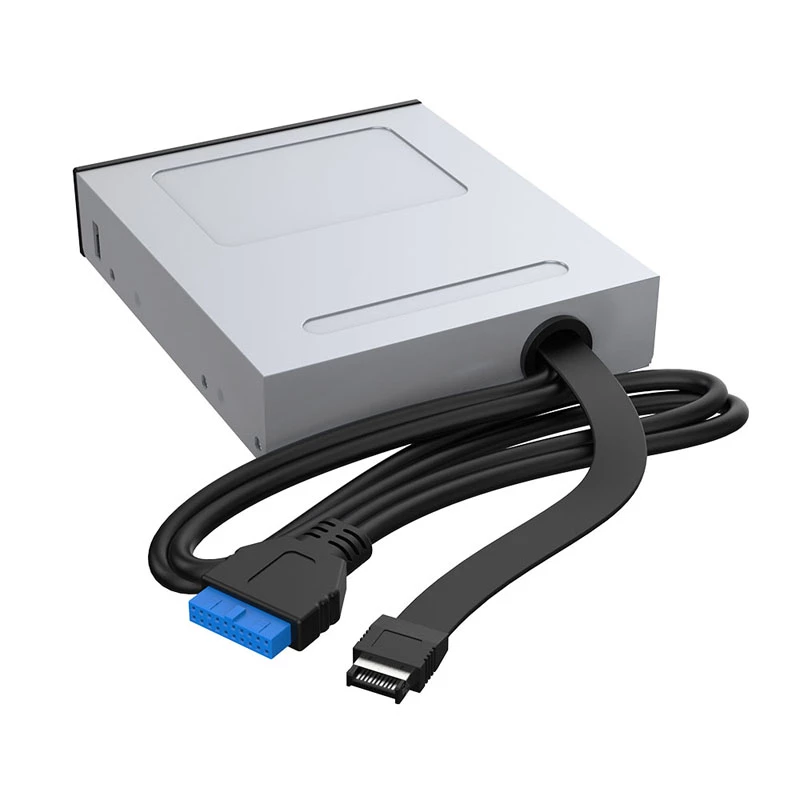 Akasa USB 20 Gbps Type-C panelis ar diviem 5 Gbps Type-A portiem