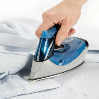Ceļojumu tvaika gludeklis Melns+Decker BXIR1000E