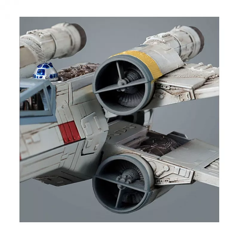 Atspoles modeļa montāžas komplekts REVELL mērogā 1:72 — X-Wing Starfighter, garums 100 mm