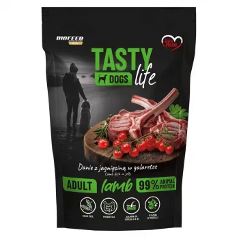 Slapjā suņu barība BIOFEED Tasty Life jēra gaļa 90% 500 g paciņā pieaugušiem suņiem, pilnvērtīga barība, bez sojas un cukura