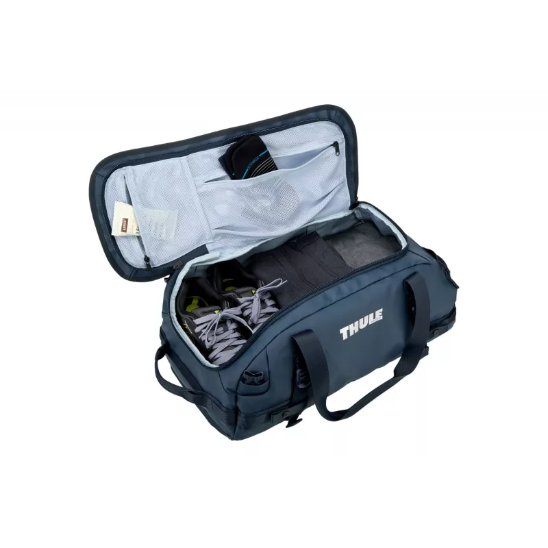 Thule 5590 Chasm 40L ceļojumu soma tumši zilā krāsā
