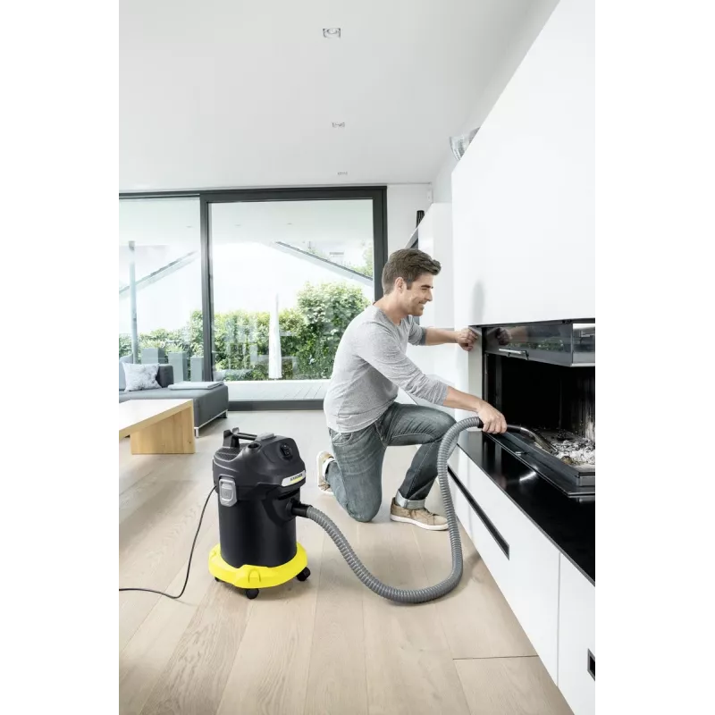 Sausais putekļsūcējs Karcher AD 4 Premium — 17 L, 600 W, bez maisa, metāla šļūtene, hromēta caurule