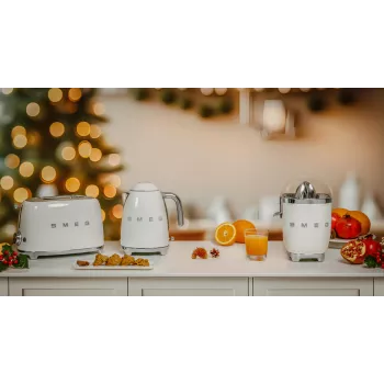Smeg KLF03WHEU elektriskā tējkanna KLF03WHEU-chrome, hromēta