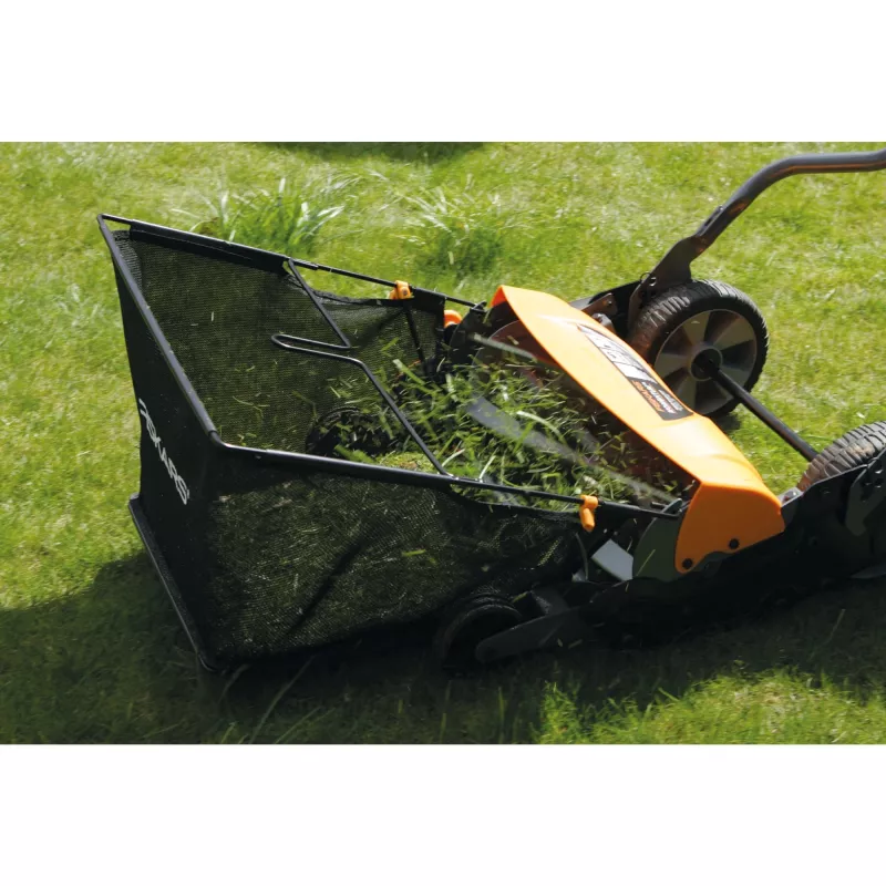 Fiskars StaySharp 1000592 zāles pļāvēja zāles savācējs, melns