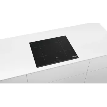 Bosch | Plīts virsma | PUE63KBB6E | Indukcijas | Degļu/gatavošanas zonu skaits 4 | Skārienjutīga | Taimeris | Melna