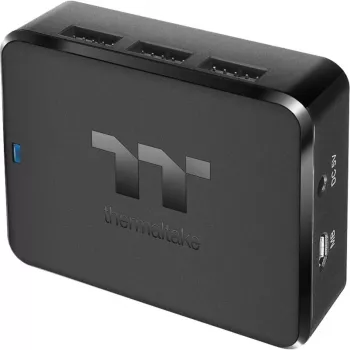Thermaltake H200 PLUS iekšējais USB centrmezgls - TT Premium Edition - Centrmezgls - 3 x USB 2.0 + 3 x USB 2.0 (iekšējs)