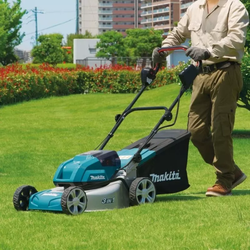 Makita DLM460Z zāles pļāvējs ar bateriju Melns, Zils