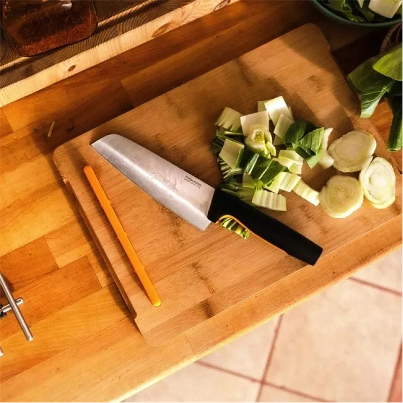 Fiskars 1057536 virtuves nazis Nerūsējošais tērauds 1 gab. Santoku nazis