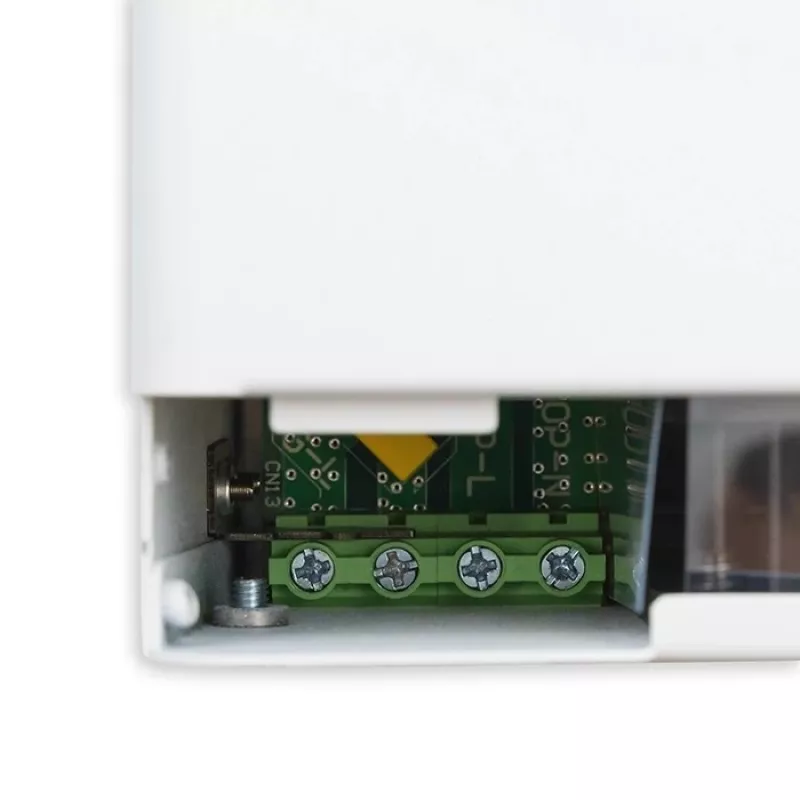 Ārpustīkla saules invertors QOLTEC 3500W modelis 53864 autonomām fotoelementu sistēmām
