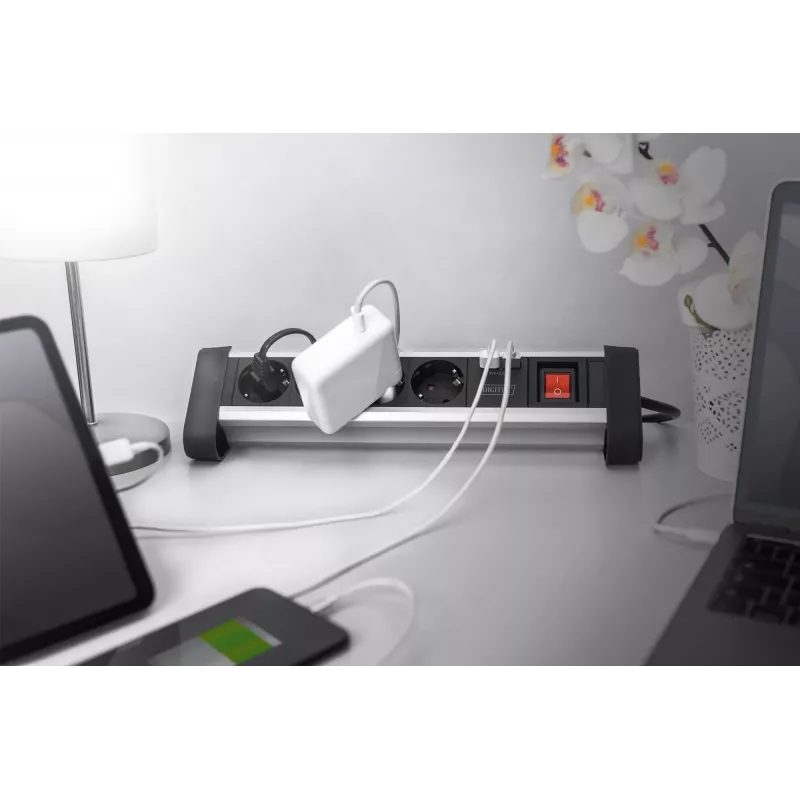 Barošanas sadalītājs Digitus DA-70614 ar 2 USB portiem